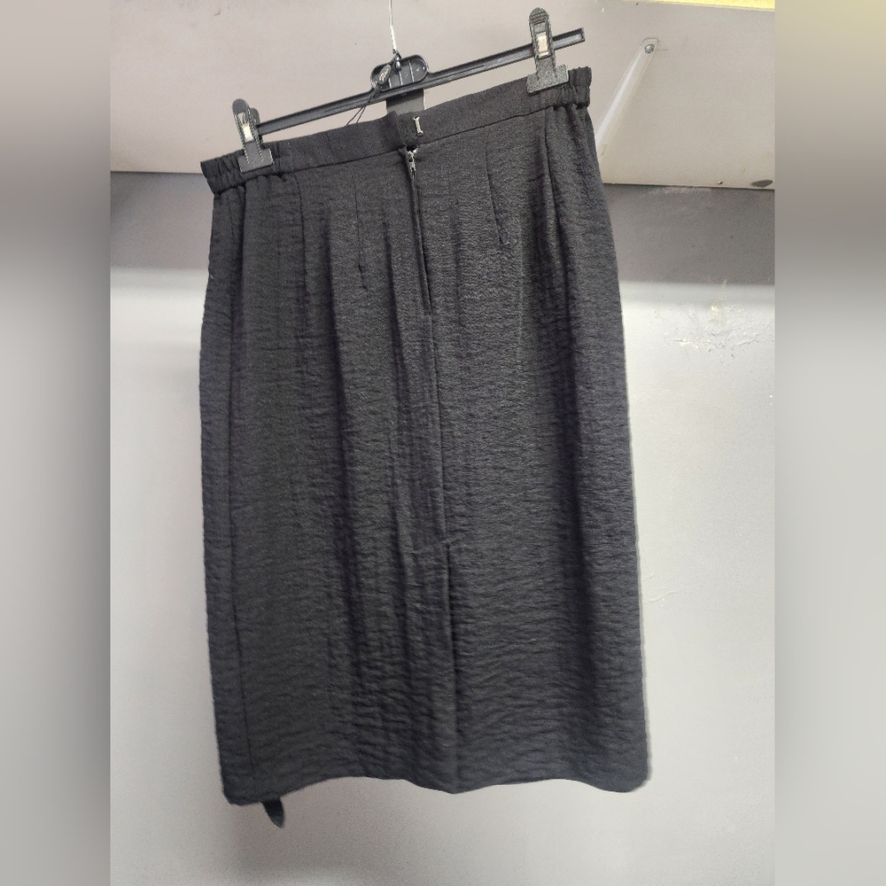 Black skirt